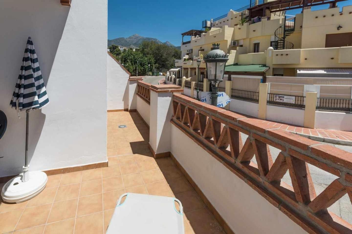 Apartamento Chimenea Playa - 2 Dormitorios Y Terraza Nerja Luaran gambar